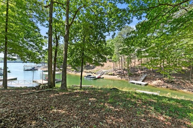 18 Oriole Drive, White, GA 30184