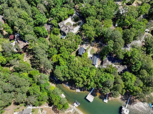 18 Oriole Drive, White, GA 30184