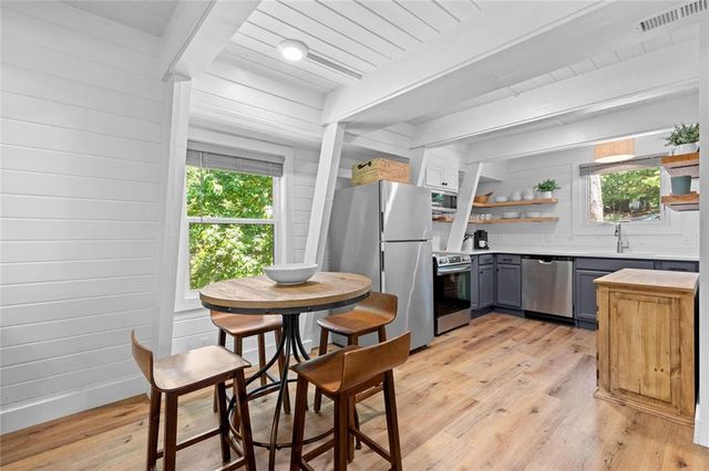 18 Oriole Drive, White, GA 30184