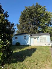 4511 BEACON HILL DR, Memphis, TN 38127