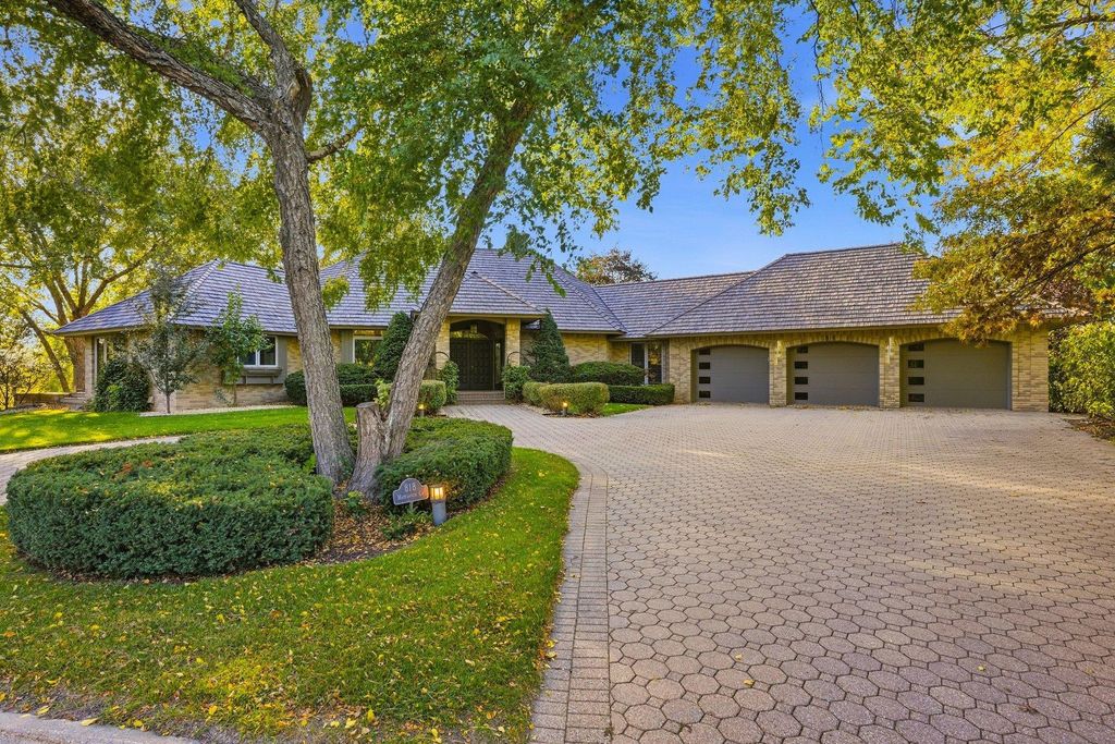 818 Mayflower Court, Northfield, MN 55057 — exterior