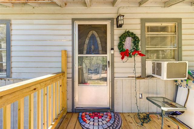 6387 Oak Knoll Road, Montgomery, TX 77316