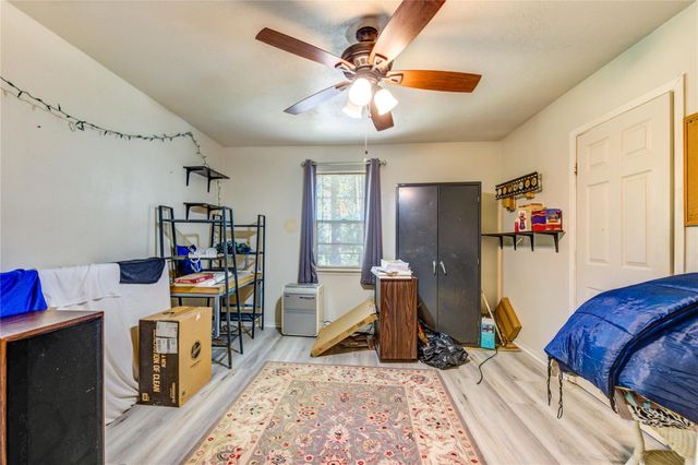 6387 Oak Knoll Road, Montgomery, TX 77316