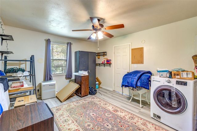 6387 Oak Knoll Road, Montgomery, TX 77316