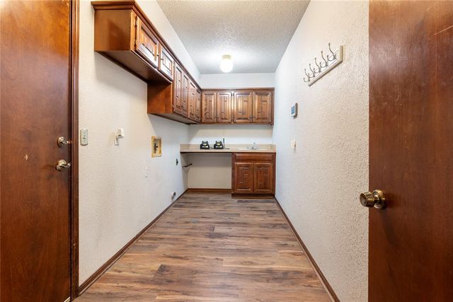 404 Timber Ridge Road, Edmond, OK 73034