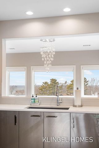 140 Prospect Street, Grand Haven City, MI 49417