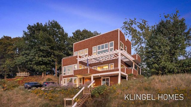 140 Prospect Street, Grand Haven City, MI 49417