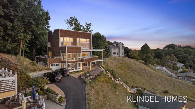 140 Prospect Street, Grand Haven City, MI 49417