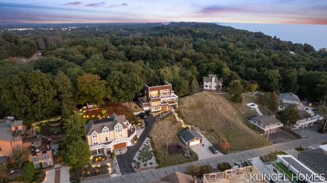 140 Prospect Street, Grand Haven City, MI 49417