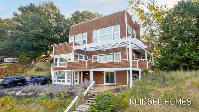 140 Prospect Street, Grand Haven City, MI 49417