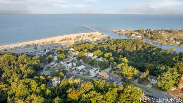140 Prospect Street, Grand Haven City, MI 49417