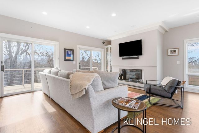 140 Prospect Street, Grand Haven City, MI 49417