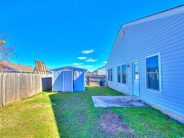 417 English Elm Lane, Norman, OK 73069