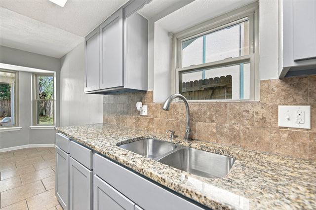 1800 N Butternut Avenue, Broken Arrow, OK 74012