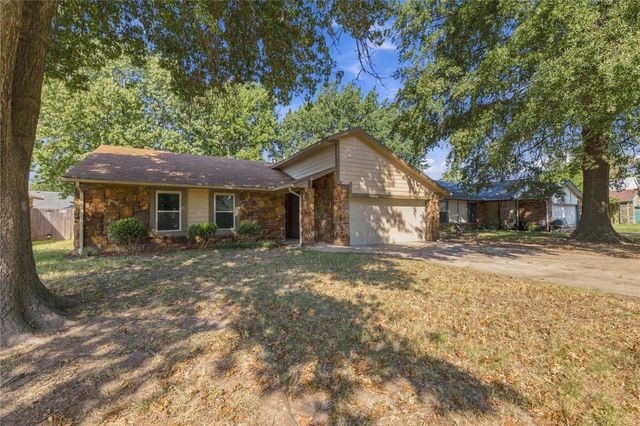 1800 N Butternut Avenue, Broken Arrow, OK 74012