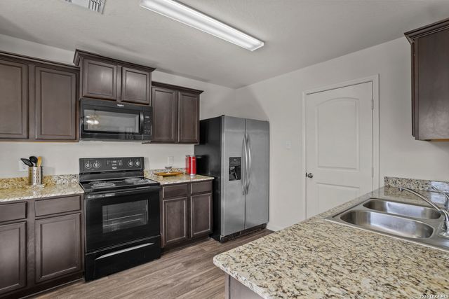 2923 Emery Falls, San Antonio, TX 78222