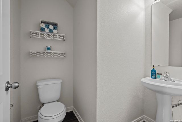 2923 Emery Falls, San Antonio, TX 78222