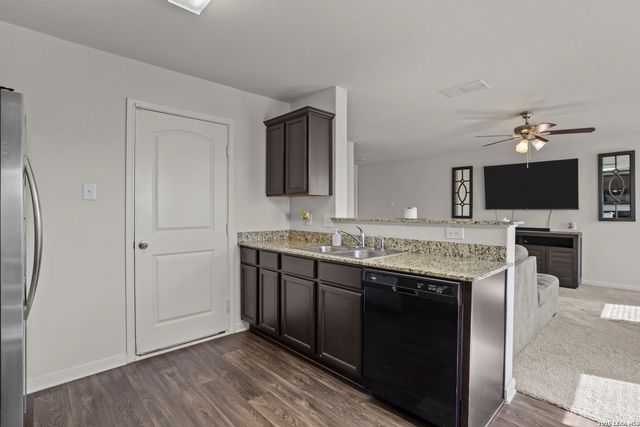 2923 Emery Falls, San Antonio, TX 78222