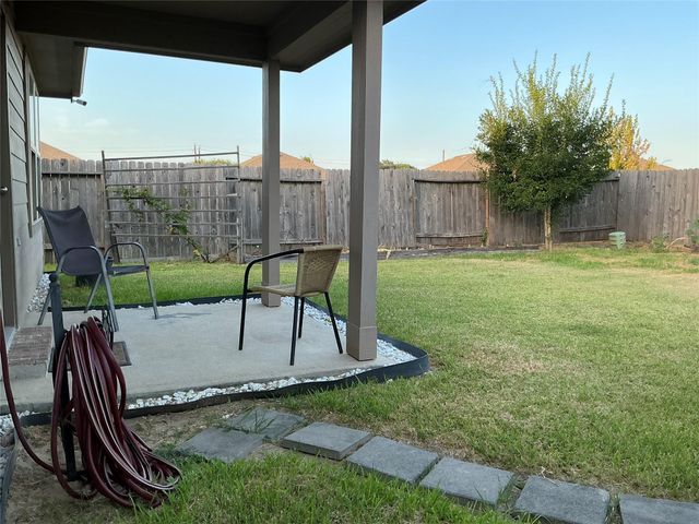 4030 Emperor Valley Lane, Baytown, TX 77521