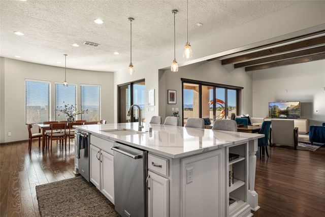 65 Paseo Las Terrazas, Santa Fe, NM 87506