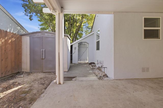 5481 13th Ave, Sacramento, CA 95820