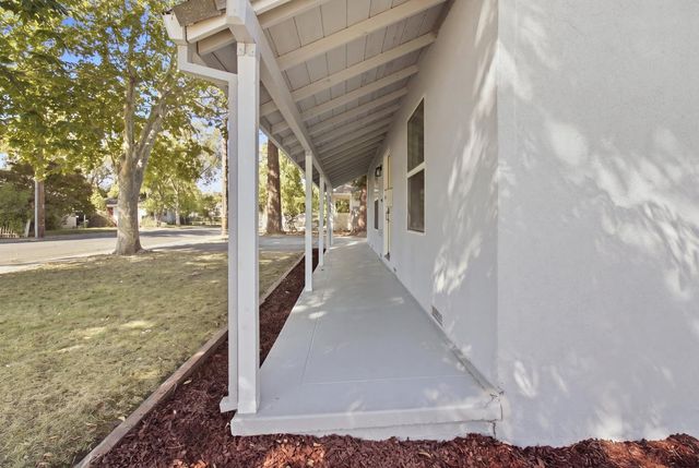 5481 13th Ave, Sacramento, CA 95820