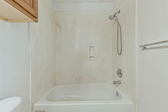 911 Ruth Circle, Texas City, TX 77591