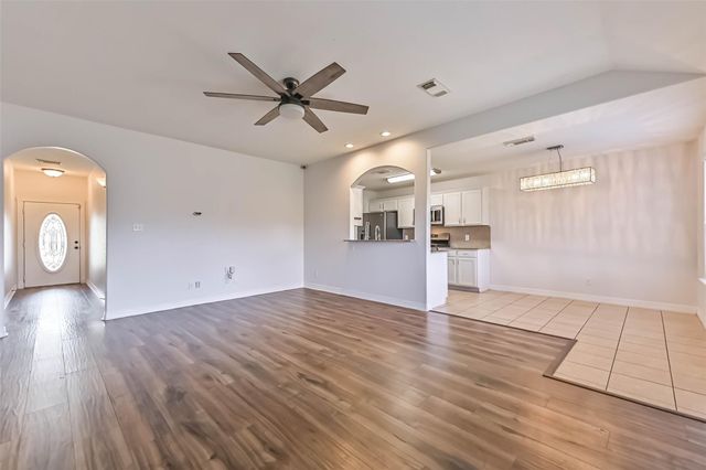 911 Ruth Circle, Texas City, TX 77591
