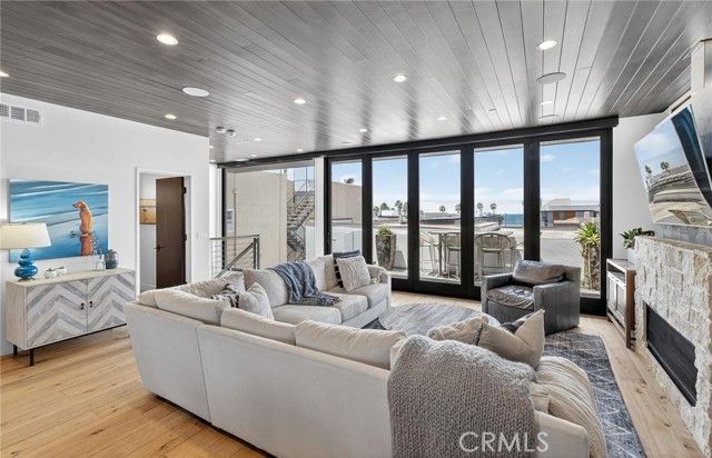 1501 Palm Drive, Hermosa Beach, CA 90254