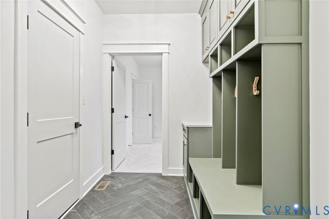 17307 Jojo Ln, Moseley, VA 23120