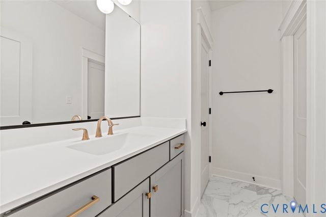 17307 Jojo Ln, Moseley, VA 23120
