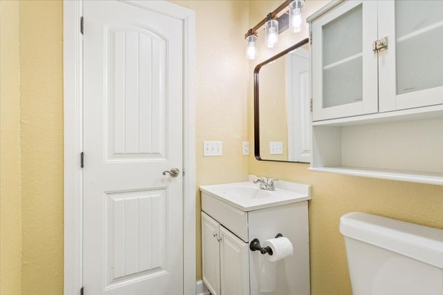 102 E Southland Avenue, Marlin, TX 76661