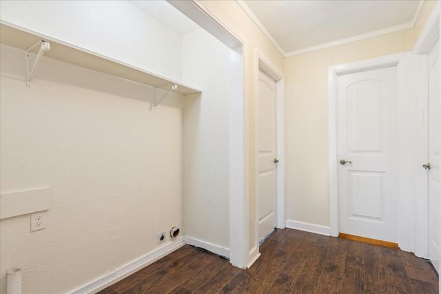 102 E Southland Avenue, Marlin, TX 76661