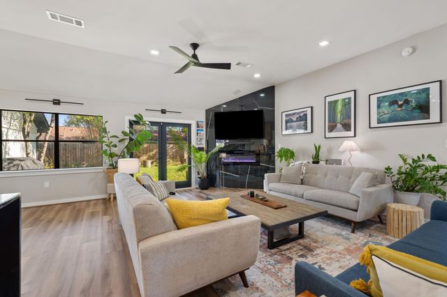 10134 Knoboak Drive, Houston, TX 77080