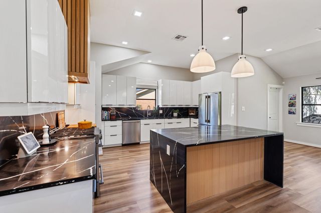 10134 Knoboak Drive, Houston, TX 77080