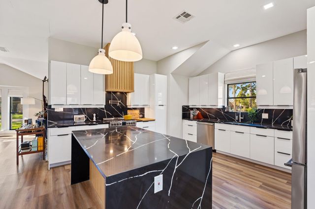 10134 Knoboak Drive, Houston, TX 77080