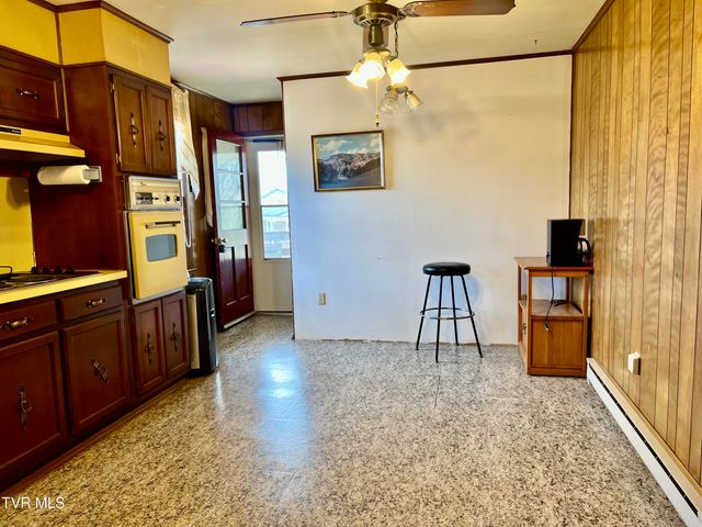 237 Southeast Grandview Drive, Wise, VA 24293