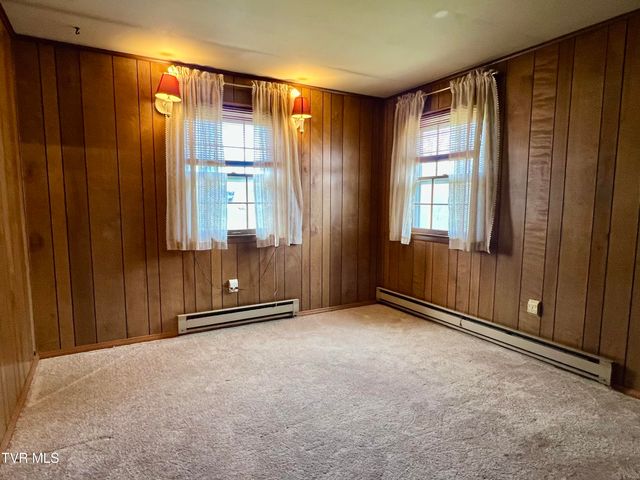 237 Southeast Grandview Drive, Wise, VA 24293