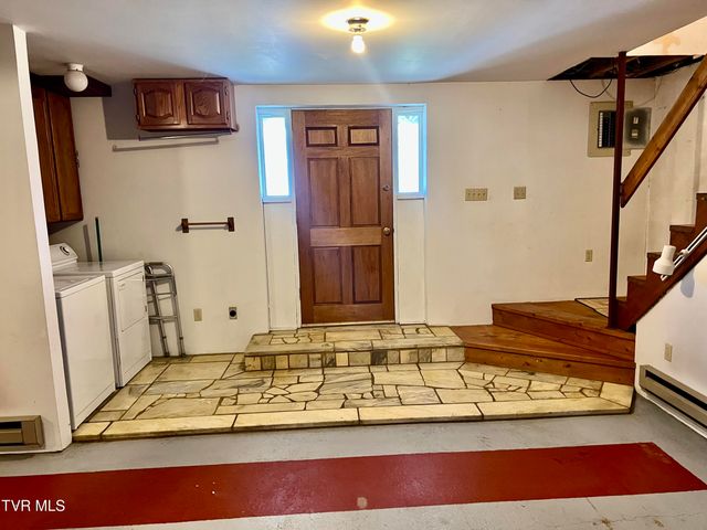 237 Southeast Grandview Drive, Wise, VA 24293