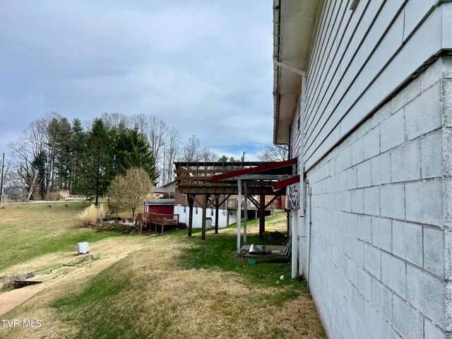 237 Southeast Grandview Drive, Wise, VA 24293