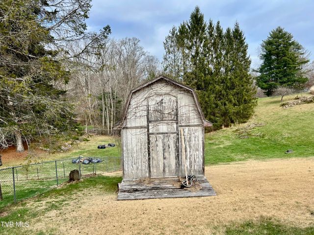 237 Southeast Grandview Drive, Wise, VA 24293