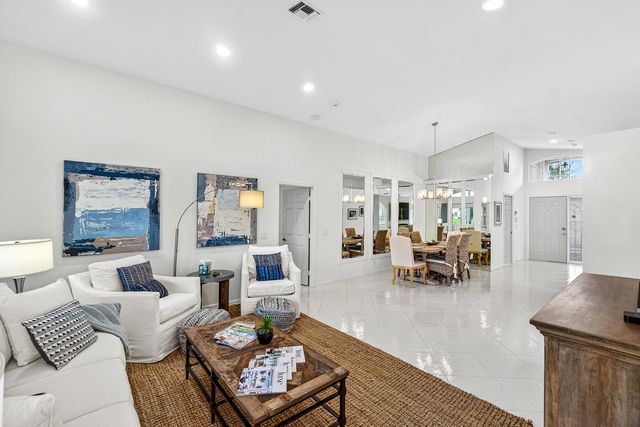 6594 Sun River Road, Boynton Beach, FL 33437