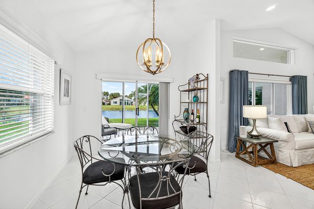 6594 Sun River Road, Boynton Beach, FL 33437