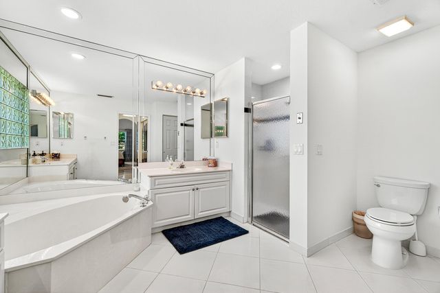 6594 Sun River Road, Boynton Beach, FL 33437