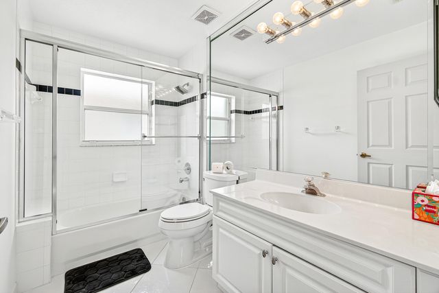 6594 Sun River Road, Boynton Beach, FL 33437