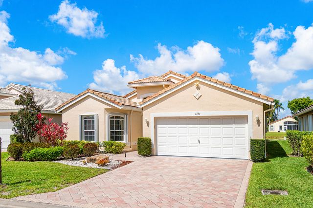 6594 Sun River Road, Boynton Beach, FL 33437
