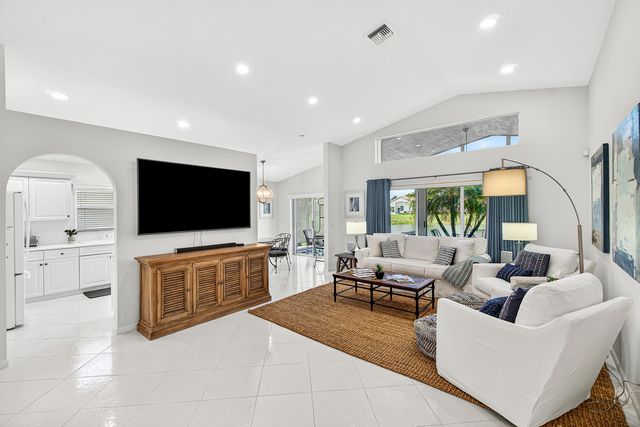 6594 Sun River Road, Boynton Beach, FL 33437