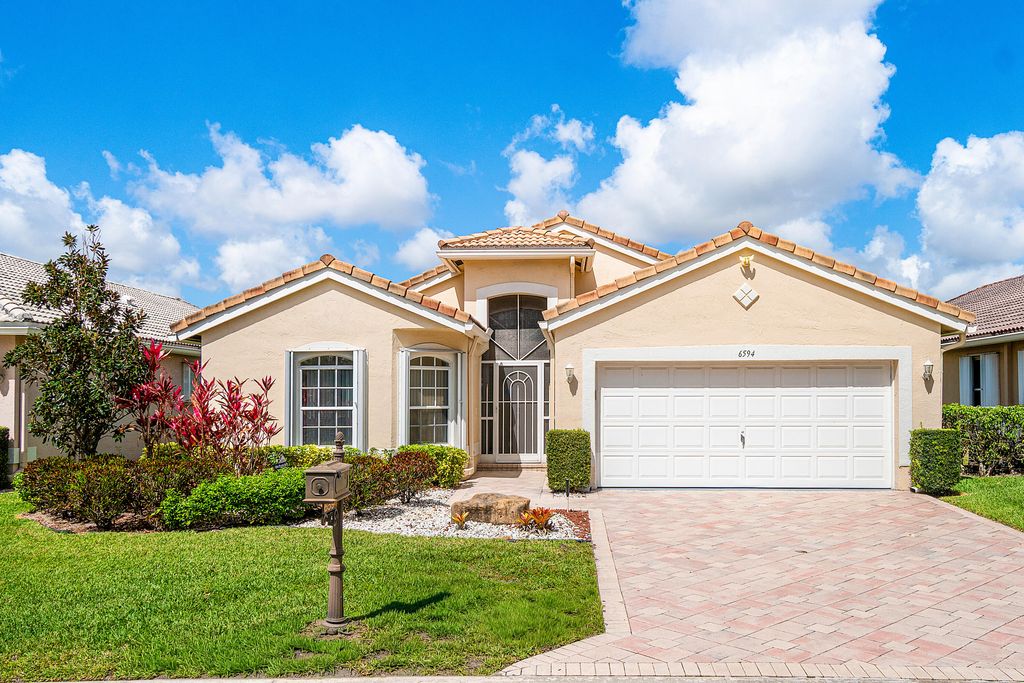 6594 Sun River Road, Boynton Beach, FL 33437