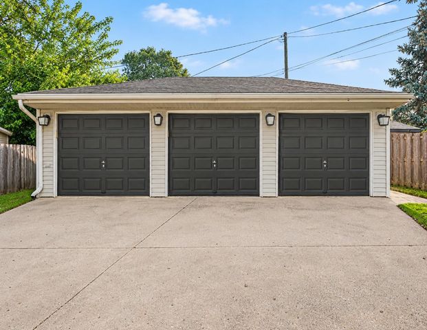 1732 Mortenson Boulevard, Berkley, MI 48072