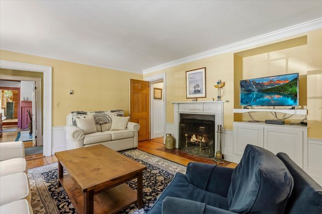 16 Common Street, Boston, MA 02129